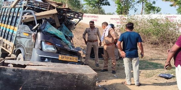 সোনভদ্রে পথ দুর্ঘটনায় মৃত দুই, আহত ৩