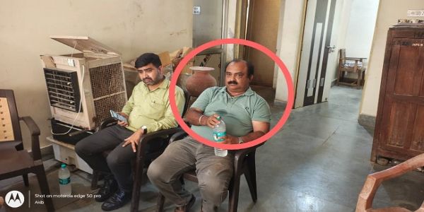 দামোহে ঘুষ নিতে গিয়ে পাকড়াও বিদ্যুৎ বিভাগের অ্যাসিস্ট্যান্ট ইঞ্জিনিয়ার