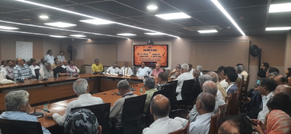 ইন্দিরা গান্ধীর ‘ভুল রাজনৈতিক অনুমান’ই শেষ পর্যন্ত ভারতের গণতন্ত্র পুনরুদ্ধারের মোড় ঘুরিয়ে দিয়েছিল : রাম বাহাদুর রায়