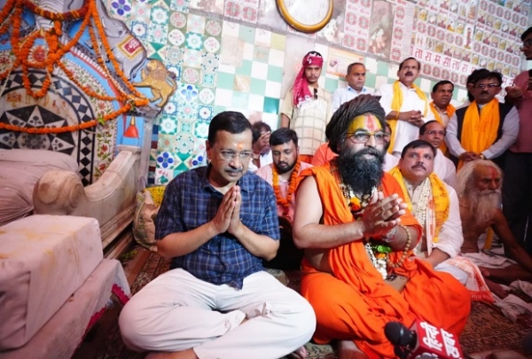রাম জন্মভূমি ও হনুমানগড়ি মন্দির দর্শনে আপ নেতা অরবিন্দ কেজরিওয়াল