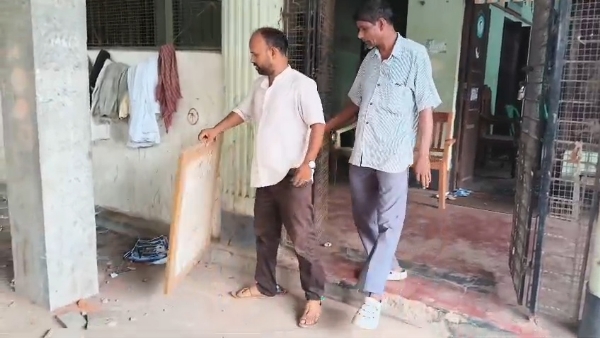 আরামবাগে কংগ্রেসের পাটিঅফিস পুনরুদ্ধার
