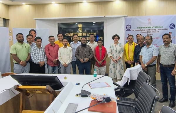 হাফলঙে জেলাশাসকের কার্যালয়ে প্রথম পর্যায়ের জনগণনা ২০২৭-এ অংশগ্ৰহণকারীরা