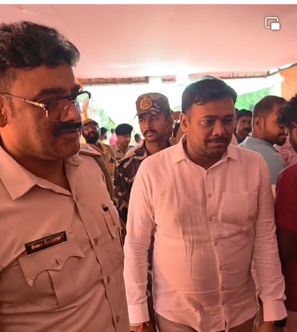 খানাকুল থানা রক্তদান শিবিরে বিধায়ক সুশান্ত ঘোষ