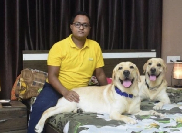 মার্লি ও সিজারের সঙ্গে দ্বৈপায়ন (ফাইল ফটো)