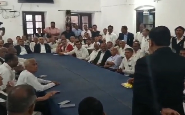 কড়া বার্তা অযোধ্যার বার অ্যাসোসিয়েশনের
