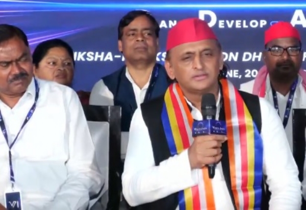 অখিলেশ যাদব