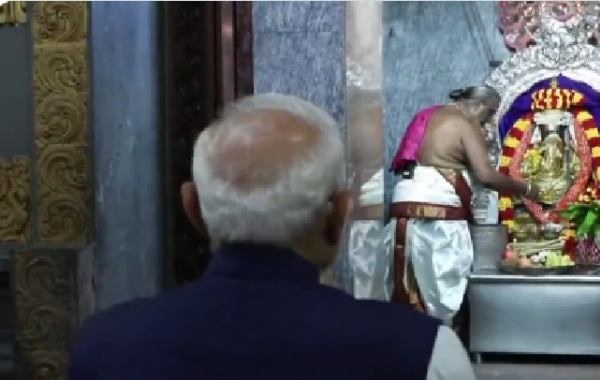 সিশেলসে বাপুকে শ্রদ্ধার্ঘ্য প্রধানমন্ত্রীর, মন্দিরে দিলেন পুজো