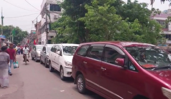 অপরূপা পোদ্দার এর বাড়িতে তল্লাশি