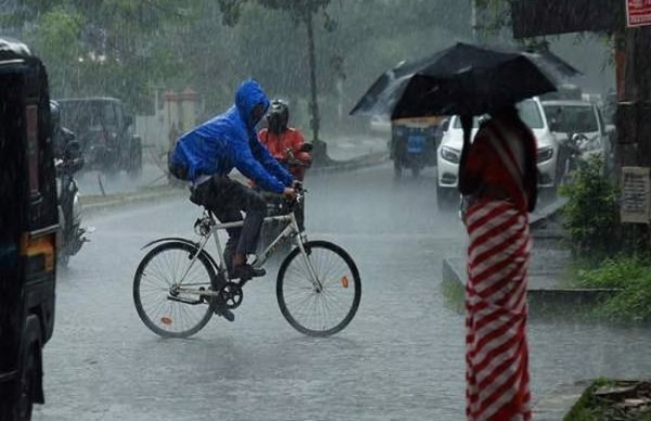 কেরলমে ভারী বৃষ্টির সতর্কতা,কন্নুর ও কাসারগোড়ে কমলা সতর্কতা জারি