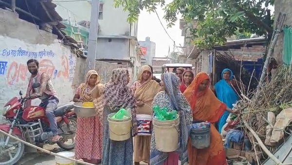 জল সংকট প্রতিবাদ