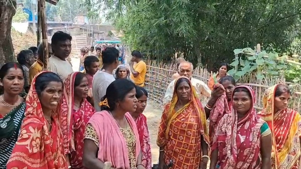 বিক্ষোভ আবাস যোজনা