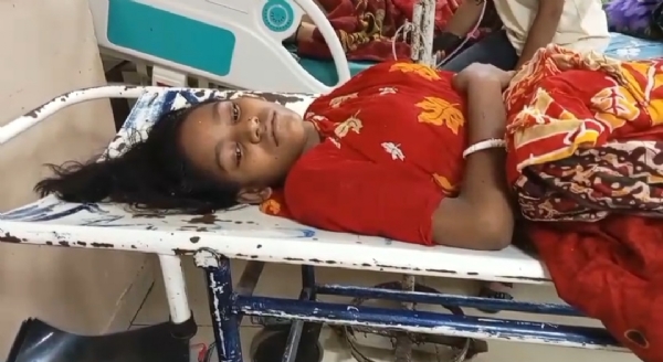 গৃহবধূ হাসপাতালে
