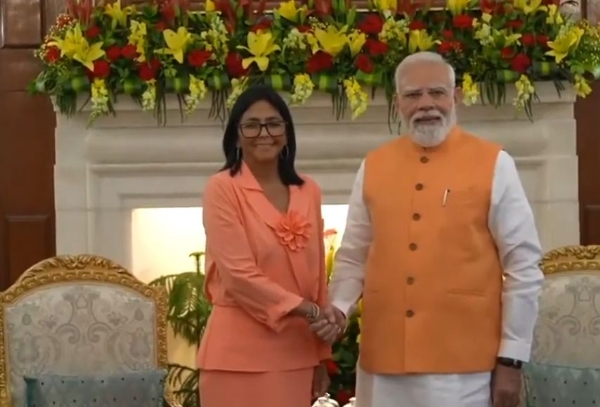 হায়দরাবাদ হাউসে মোদী ও রডরিগেজের মধ্যে বৈঠক, দ্বিপাক্ষিক সম্পর্ক নিয়ে আলোচনা