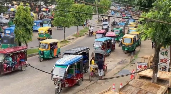 তেলিয়ামুড়ায় যানজট