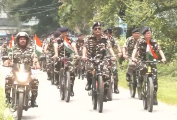 এসএসবি-র পক্ষ থেকে শিলিগুড়িতে বৃক্ষরোপণ ও স্বচ্ছতা অভিযান
