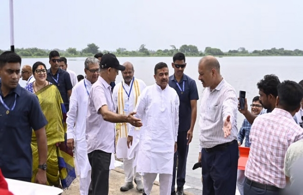 পরিবেশ দিবসে মুখ্যমন্ত্রীর বৃক্ষরোপণ, বছরভর রয়েছে পরিকল্পনা