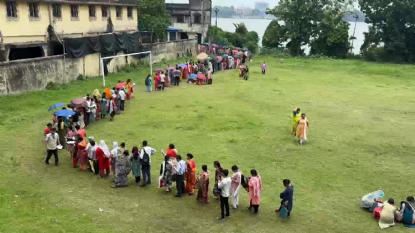 লম্বা লাইন