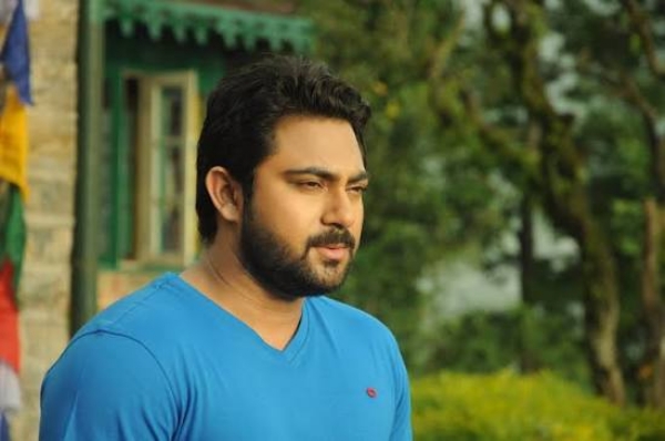 সোহম চক্রবর্তী