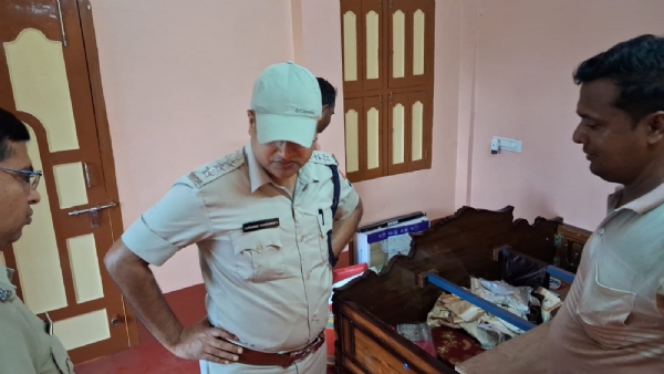 নকুন্ডাতে ডাকাতি