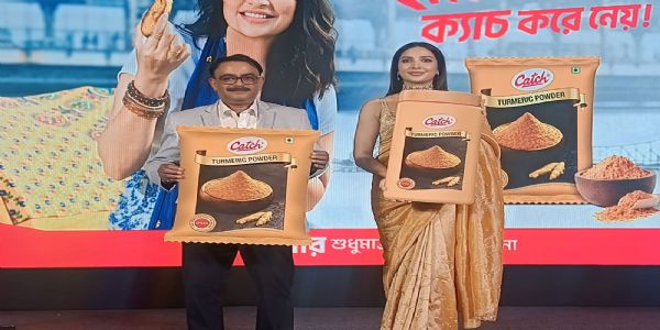 ক্যান্সার প্রতিরোধক হলুদ গুঁড়ো নিয়ে প্রচারে ঝড় তুললেন অভিনেত্রী শুভশ্রী গাঙ্গুলি