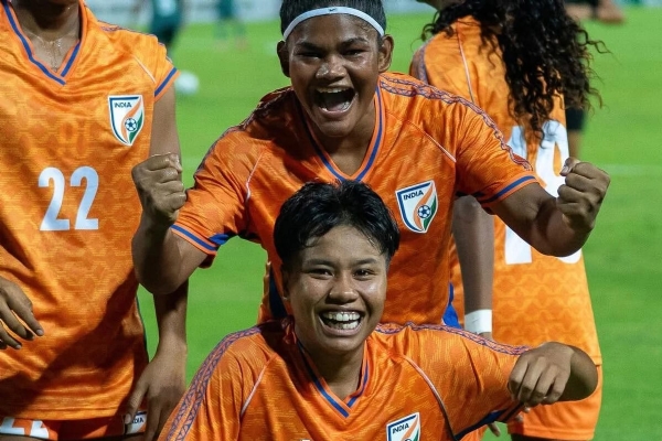 উইমেন’স সাফ চ্যাম্পিয়নশিপ:  ভারত বড় ব্যবধানে বাংলাদেশকে হারিয়ে শিরোপা জিতল