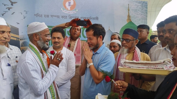 হজযাত্রীরা ফিরলেন