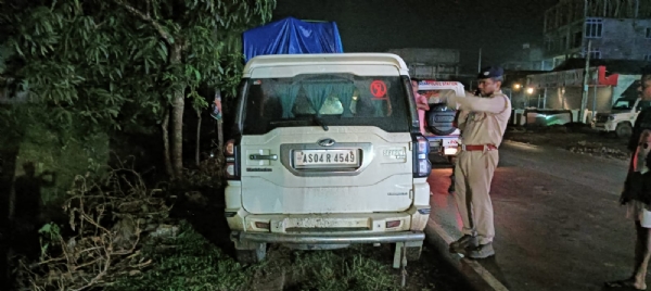 গাড়ি থেকে মাদক উদ্ধার