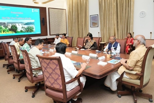 জল সংরক্ষণ বিষয়ক জল শক্তি উদ্যোগ পর্যালোচনা উপ-রাষ্ট্রপতির