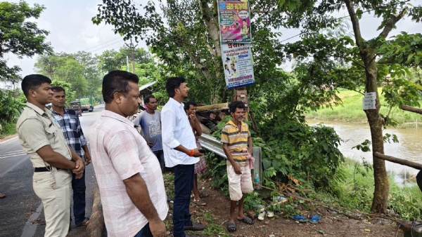 ব্রিজের কাজ পরিদর্শনে বিধায়ক হেমন্ত বাগ