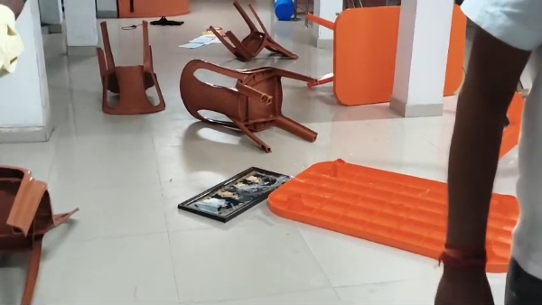 বিজেপি পার্টি অফিস ভাঙচুর