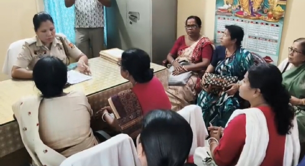 নারী সমিতির ডেপুটেশন
