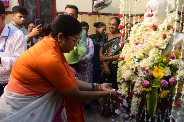 তথ্য ও সংস্কৃতি দফতরের প্রতিমন্ত্রী পূর্ণিমা চক্রবর্তী