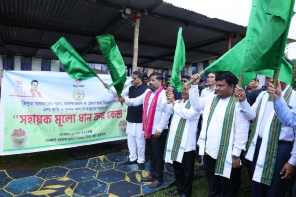 ধান ক্রয় অনুষ্ঠানে মুখ্যমন্ত্রী
