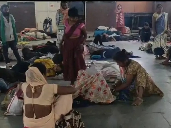সতনা রেলস্টেশনের অপেক্ষাকক্ষে সন্তানের জন্ম, সময়মতো অ্যাম্বুল্যান্স না পৌঁছনোয় স্বাস্থ্যব্যবস্থা নিয়ে প্রশ্ন