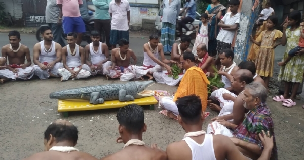 কুমির পুজন
