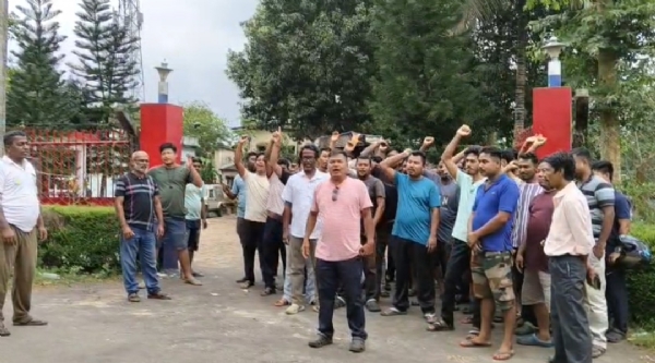 ই-রিকশা চালকদের বিক্ষোভ ই-রিকশা চালকদের বিক্ষোভ