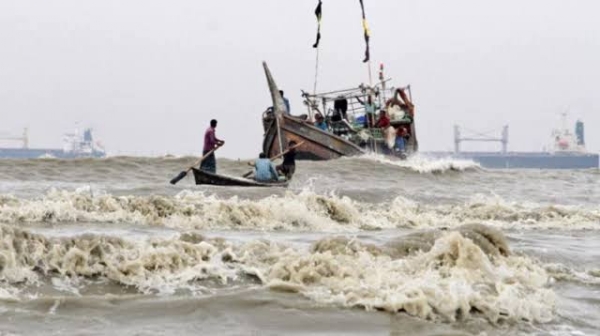 ট্রলার ডুবি ট্রলার ডুবি
