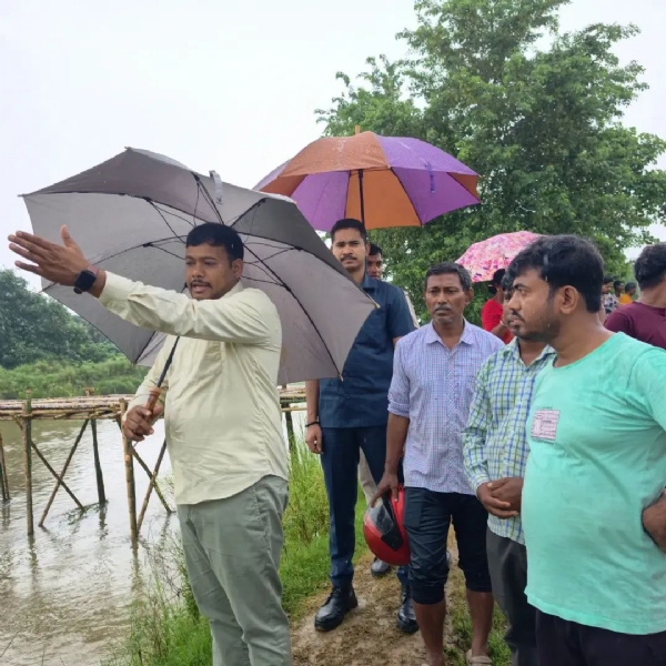 নির্মীয়মান সেতু পরিবর্তনে সুশান্ত ঘোষ নির্মীয়মান সেতু পরিবর্তনে সুশান্ত ঘোষ