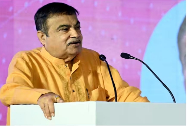 ইথানল নিয়ে বিভ্রান্তিকর তথ্য ছড়ানোর অভিযোগ, নীতিন গড়করিকে নিয়ে পোস্টে ইউটিউবার-সহ চার জনের বিরুদ্ধে মামলা