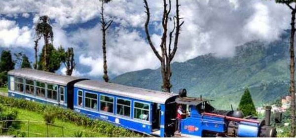 দার্জিলিংয়ের টয় ট্রেন দার্জিলিংয়ের টয় ট্রেন