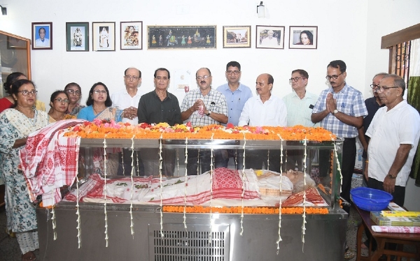 তেজপুরে নিজস্ব বাসভবনে শায়িত পদ্মশ্রী গীতা উপাধ্যায়ের মরদেহ