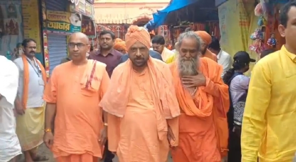 তারকেশ্বরে কার্তিক মহারাজ