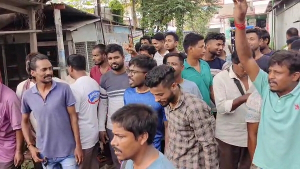 ভুয়ো যোগদান উত্তেজনা ভুয়ো যোগদান উত্তেজনা
