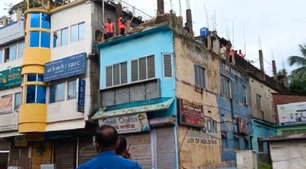 বিল্ডিং ভাংল পুর নিগম