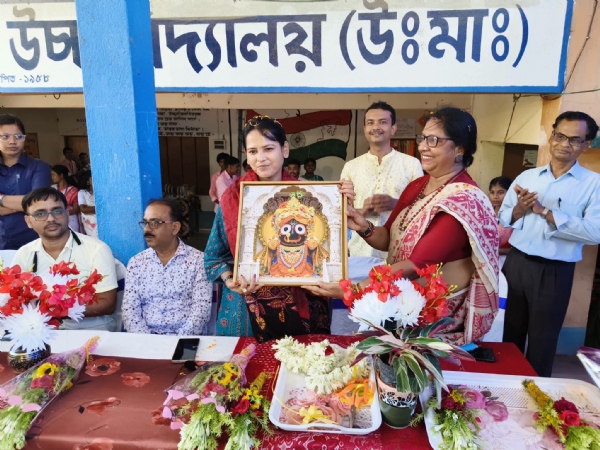 অরণ্য সপ্তাহের অনুষ্ঠানে মন্ত্রী সুমনা সরকার