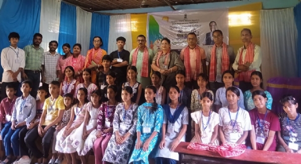 কর্মশালায় অংশগ্রহণকারীদের একাংশ