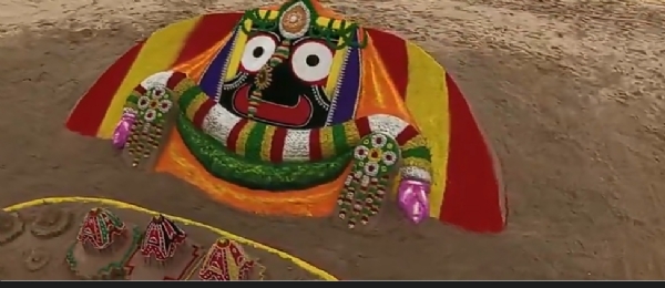 ভাস্কর্য ফুটিয়ে তুললেন প্রখ্যাত আন্তর্জাতিক বালিশিল্পী পদ্মশ্রী সুদর্শন পট্টনায়ক