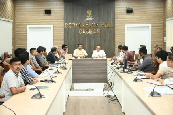 বৈঠকে দুই মন্ত্রী সহ বিভিন্ন বিভাগের আধিকারিকবৃন্দ