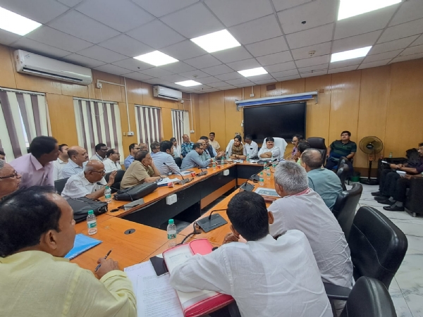 বৈঠকে সমাধান সূত্র মিলল বৈঠকে সমাধান সূত্র মিলল