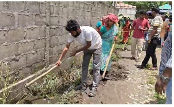 ফুলবাড়িতে ১২৫ দিনের কর্মসংস্থান প্রকল্পের সূচনা ফুলবাড়িতে ১২৫ দিনের কর্মসংস্থান প্রকল্পের সূচনা